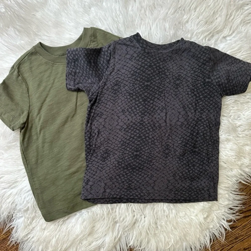 Basic tee bundle - Picture 1 of 6